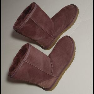 Women's Ugg boots, size 5
